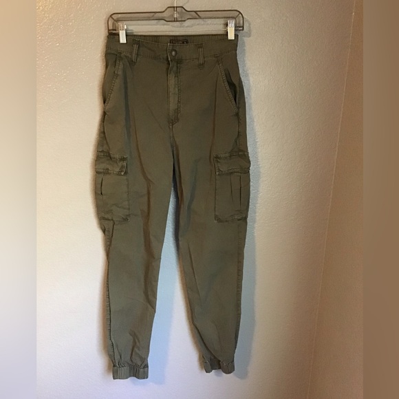 Abercrombie & Fitch Cargo Jeans - Picture 1 of 7